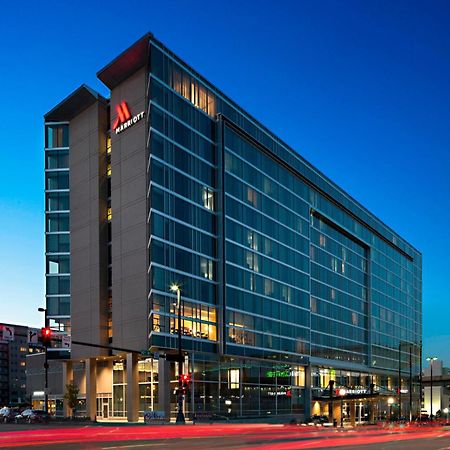 Omaha Marriott Downtown At The Capitol District Hotel Екстериор снимка