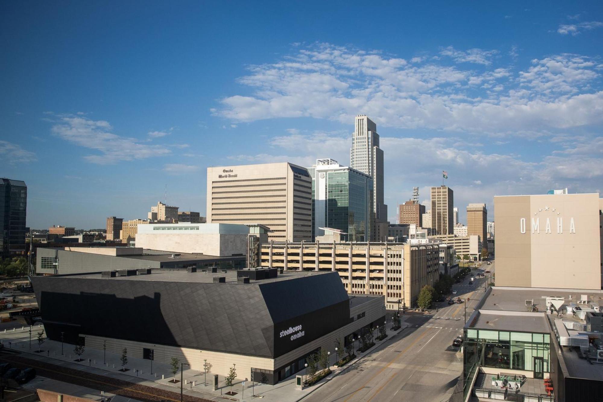 Omaha Marriott Downtown At The Capitol District Hotel Екстериор снимка