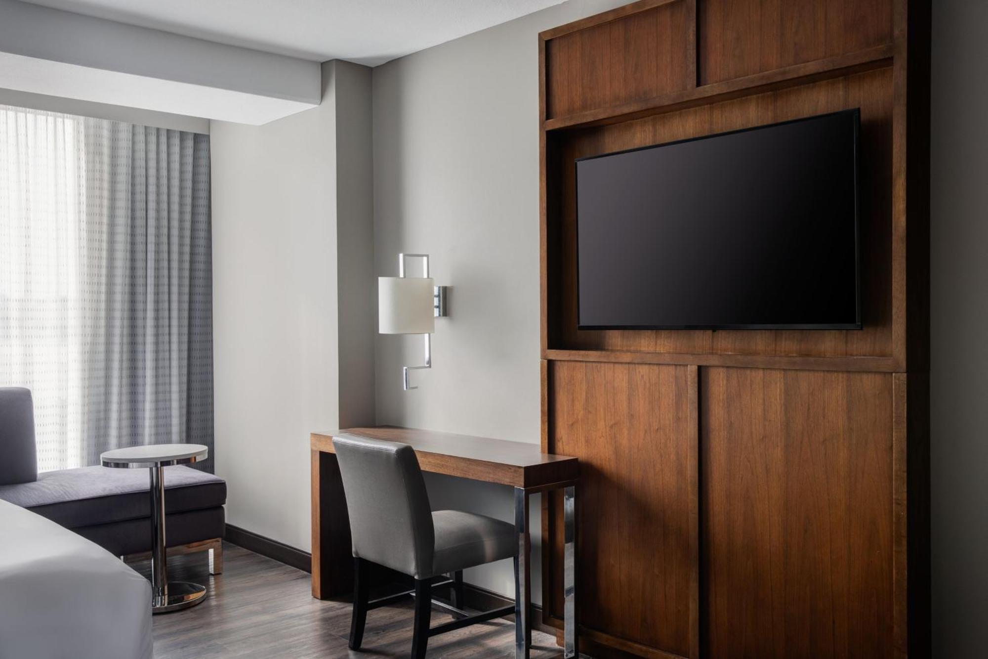 Omaha Marriott Downtown At The Capitol District Hotel Екстериор снимка