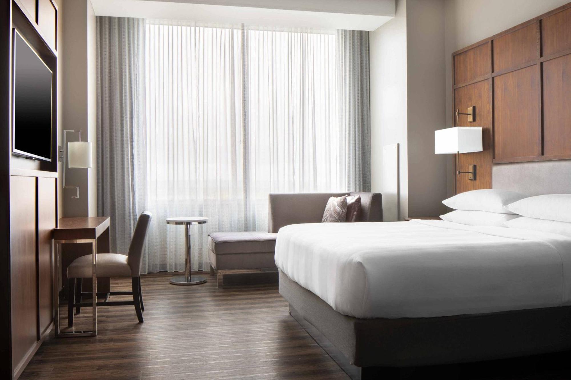 Omaha Marriott Downtown At The Capitol District Hotel Екстериор снимка