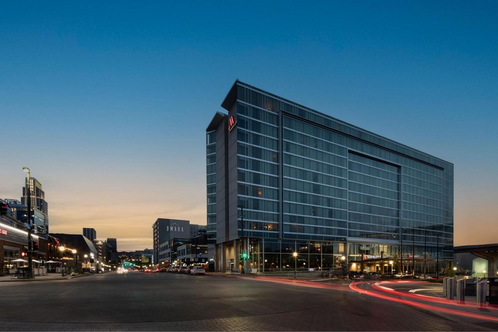Omaha Marriott Downtown At The Capitol District Hotel Екстериор снимка