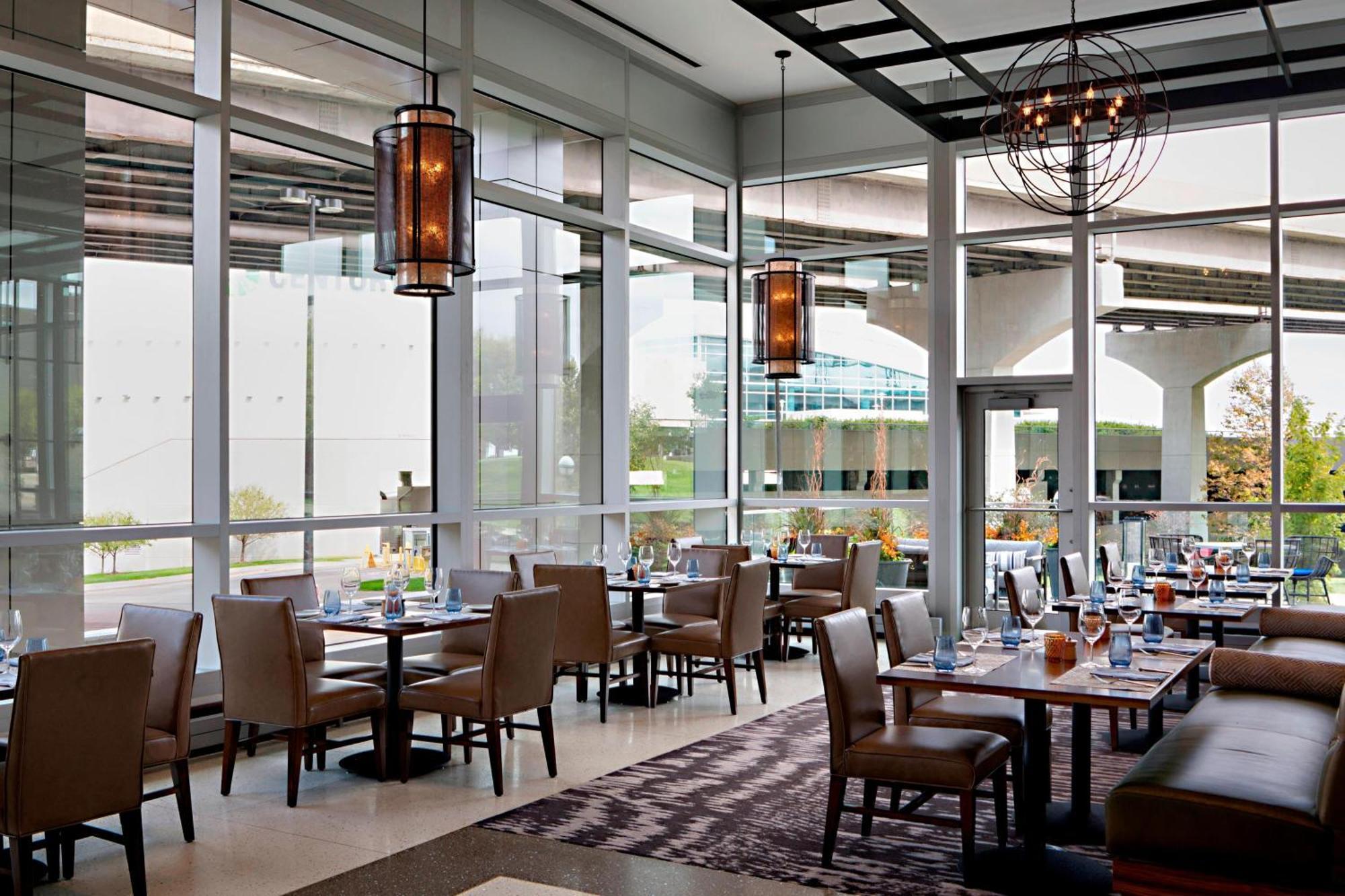 Omaha Marriott Downtown At The Capitol District Hotel Екстериор снимка