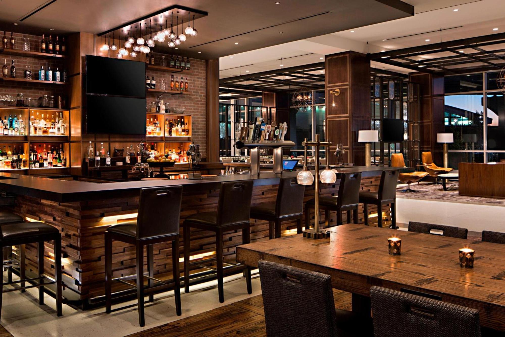 Omaha Marriott Downtown At The Capitol District Hotel Екстериор снимка